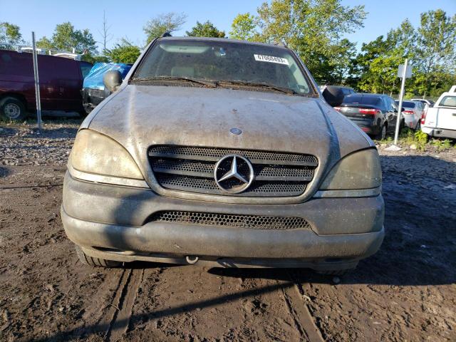 4JGAB54EXXA143622 - 1999 MERCEDES-BENZ M-CLASS 320 SILVER photo 5