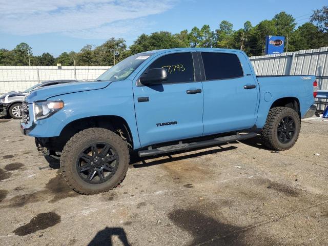 5TFDW5F13KX803618 - 2019 TOYOTA TUNDRA CREWMAX SR5 BLUE photo 1