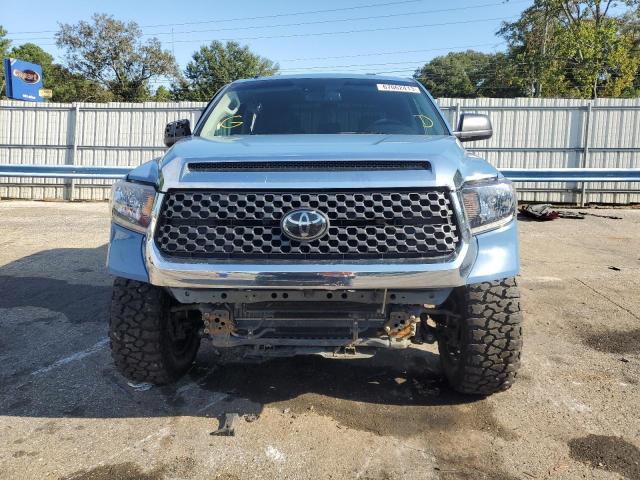 5TFDW5F13KX803618 - 2019 TOYOTA TUNDRA CREWMAX SR5 BLUE photo 5