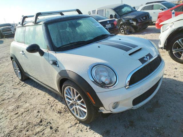 WMWMF93559TF96584 - 2009 MINI COOPER SPORTBACK LS JCW CREAM photo 1