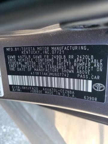 4T1R11AK3MU607742 - 2021 TOYOTA CAMRY LE GRAY photo 13