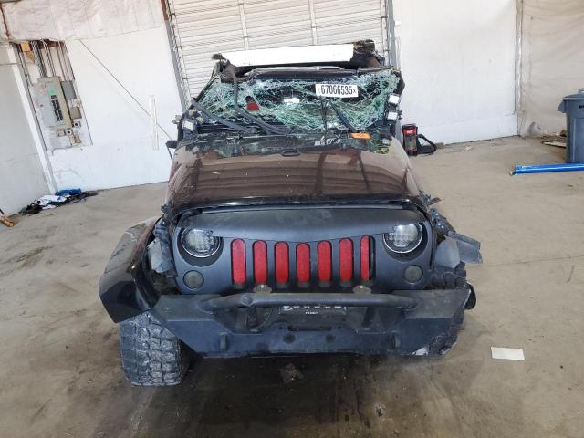 1C4BJWEGXCL279491 - 2012 JEEP WRANGLER U SAHARA BLACK photo 5