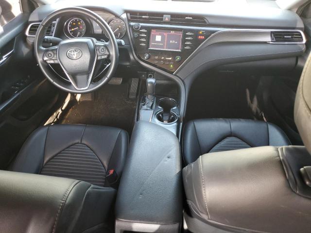 4T1B11HK1JU586084 - 2018 TOYOTA CAMRY L SILVER photo 8