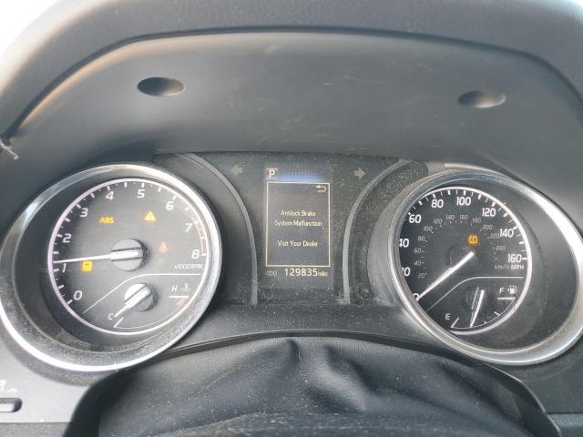 4T1B11HK1JU586084 - 2018 TOYOTA CAMRY L SILVER photo 9