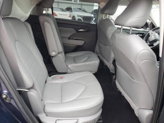 5TDGZRBH3NS573796 - 2022 TOYOTA HIGHLANDER XLE Mavi fotoğraf 11