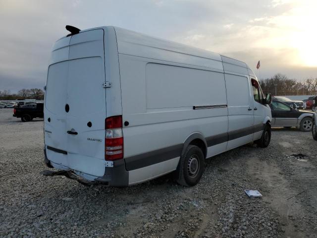 WD3PE8DC5FP113004 - 2015 MERCEDES-BENZ SPRINTER 2500 WHITE photo 4