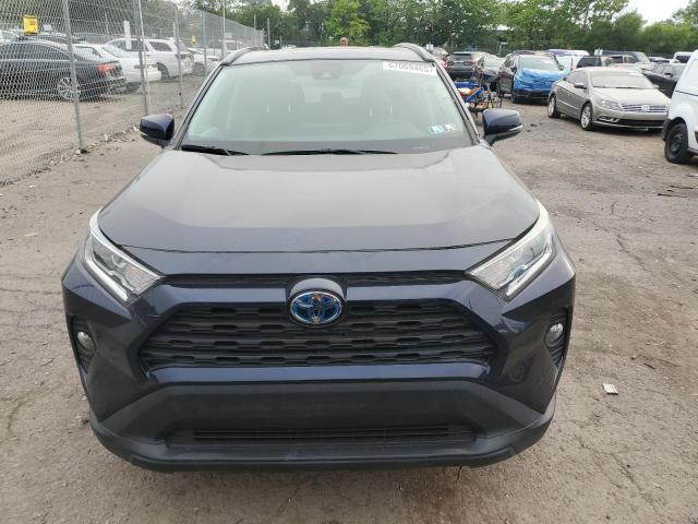 2T3RWRFV8MW121535 - 2021 TOYOTA RAV4 XLE 蓝色 照片 5