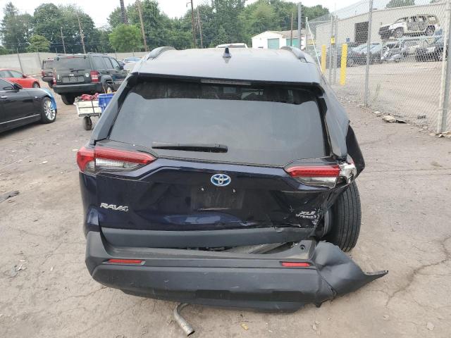 2T3RWRFV8MW121535 - 2021 TOYOTA RAV4 XLE 蓝色 照片 6