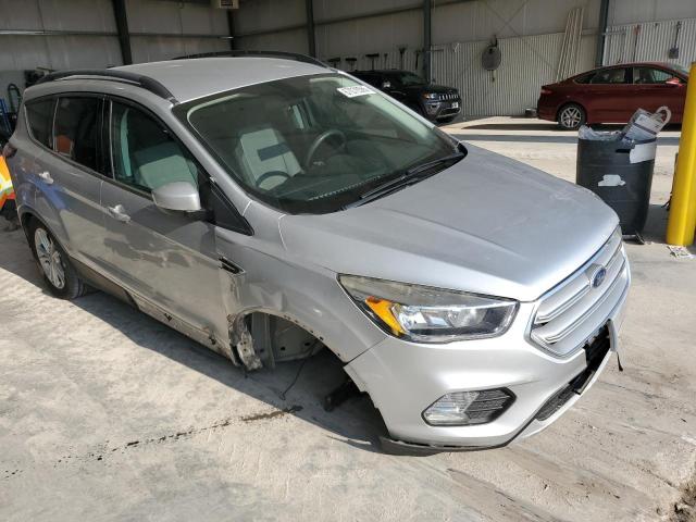 1FMCU9GD8JUB84155 - 2018 FORD ESCAPE SE 银色 照片 4
