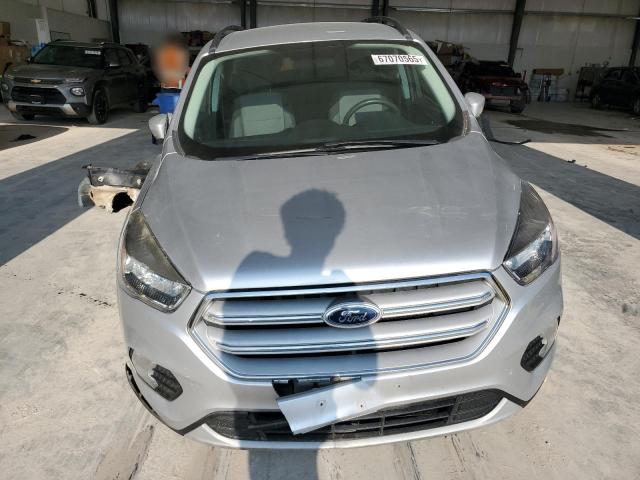 1FMCU9GD8JUB84155 - 2018 FORD ESCAPE SE 银色 照片 5