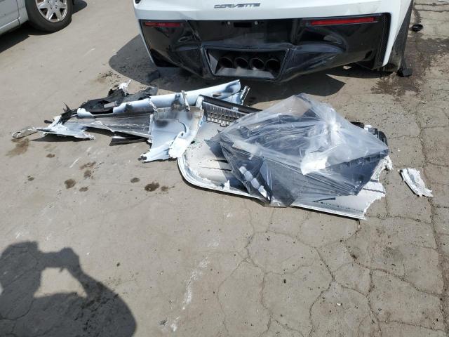 1G1YB2D72K5113205 - 2019 CHEVROLET CORVETTE STINGRAY 1LT WHITE photo 12