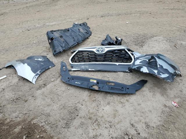 5TDGZRBH8NS559876 - 2022 TOYOTA HIGHLANDER XLE 银色 照片 13