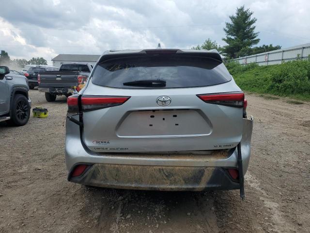 5TDGZRBH8NS559876 - 2022 TOYOTA HIGHLANDER XLE 银色 照片 6