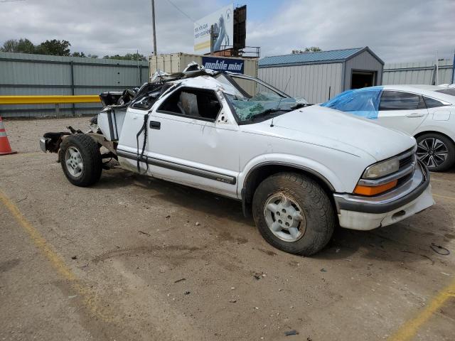 1GCDT19X5WK158488 - 1998 CHEVROLET S TRUCK S10 WHITE photo 4