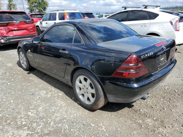 WDBKK47F8WF040996 - 1998 MERCEDES-BENZ SLK 230 KOMPRESSOR BLACK photo 2