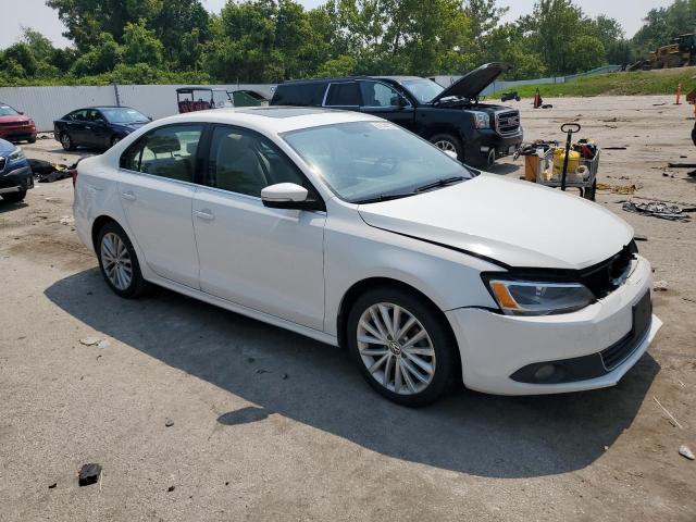 3VWLZ7AJXBM034656 - 2011 VOLKSWAGEN JETTA SEL WHITE photo 4
