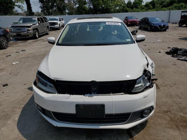 3VWLZ7AJXBM034656 - 2011 VOLKSWAGEN JETTA SEL WHITE photo 5