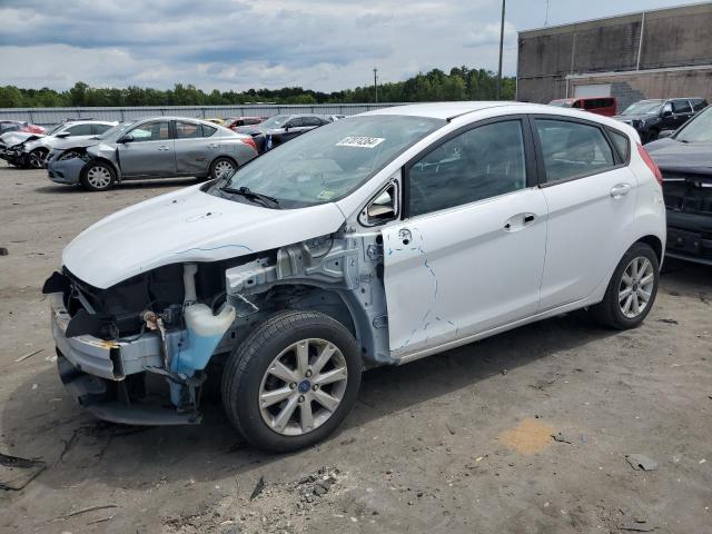 3FADP4EJ6DM178834 - 2013 FORD FIESTA SE WHITE photo 1