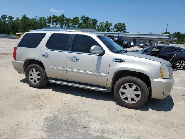 1GYEC63837R304389 - 2007 CADILLAC ESCALADE LUXURY Кремовий фото 4