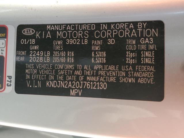 KNDJN2A20J7612130 - 2018 KIA SOUL 银色 照片 12