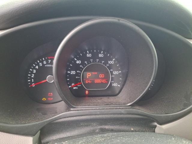 KNDJN2A20J7612130 - 2018 KIA SOUL 银色 照片 9