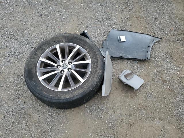 5TDKZRFH7KS557763 - 2019 TOYOTA HIGHLANDER SE SILVER photo 13