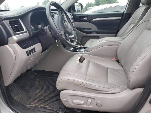5TDKZRFH7KS557763 - 2019 TOYOTA HIGHLANDER SE SILVER photo 7