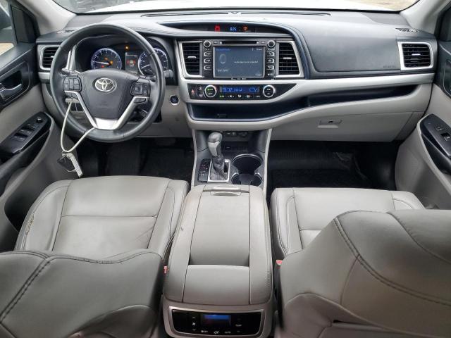 5TDKZRFH7KS557763 - 2019 TOYOTA HIGHLANDER SE SILVER photo 8