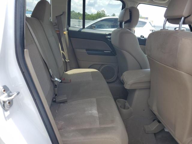 1J4NT1GA1BD287470 - 2011 JEEP PATRIOT SPORT WHITE photo 11