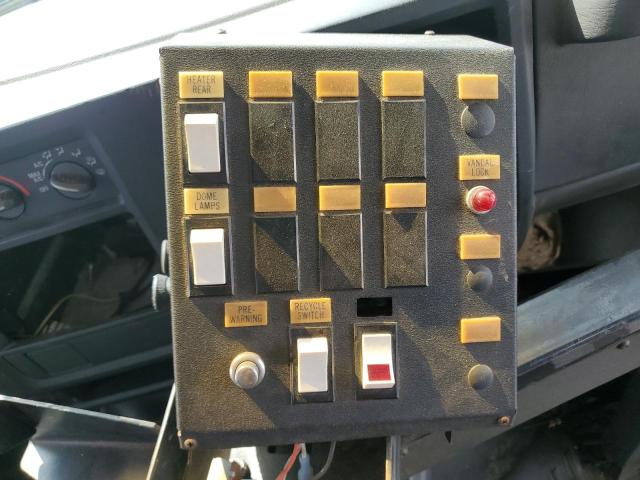 1GBHG31U731223415 - 2003 CHEVROLET EXPRESS G3 白色 照片 17