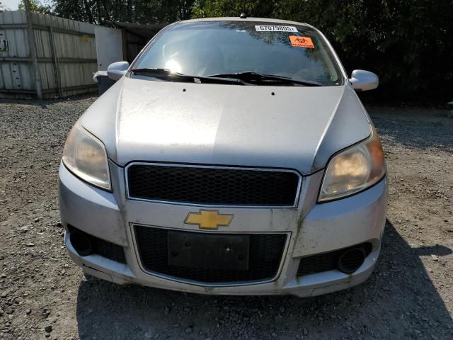 KL1TD66E29B309842 - 2009 CHEVROLET AVEO LS SILVER photo 5