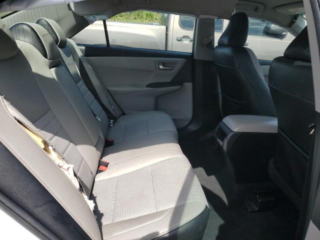 4T1BF1FK9HU334419 - 2017 TOYOTA CAMRY SE LE Beyaz fotoğraf 10
