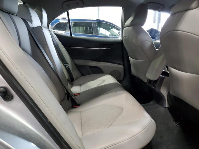 4T1F31AK8PU608032 - 2023 TOYOTA CAMRY XLE Plata foto 10