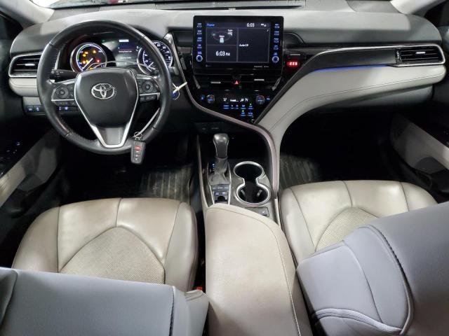 4T1F31AK8PU608032 - 2023 TOYOTA CAMRY XLE Plata foto 8