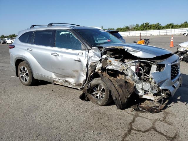 5TDGBRCH0MS531913 - 2021 TOYOTA HIGHLANDER HYBRID XLE SILVER photo 4