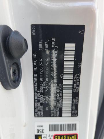 5TDYRKEC1NS132602 - 2022 TOYOTA SIENNA XLE WHITE photo 13