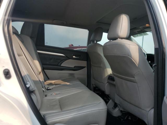 5TDJZRFHXKS590073 - 2019 TOYOTA HIGHLANDER SE 白色 照片 11