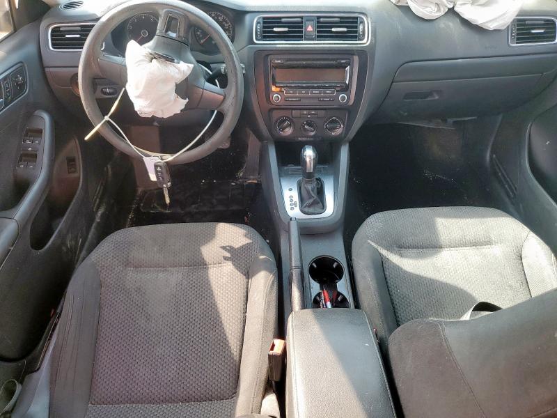 3VW2K7AJ8EM444876 - 2014 VOLKSWAGEN JETTA BASE SILVER photo 8