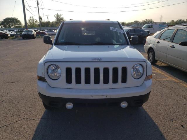 1C4NJPFA8ED887830 - 2014 JEEP PATRIOT LATITUDE WHITE photo 5