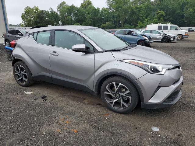 NMTKHMBX5KR101519 - 2019 TOYOTA C-HR XLE 银色 照片 4