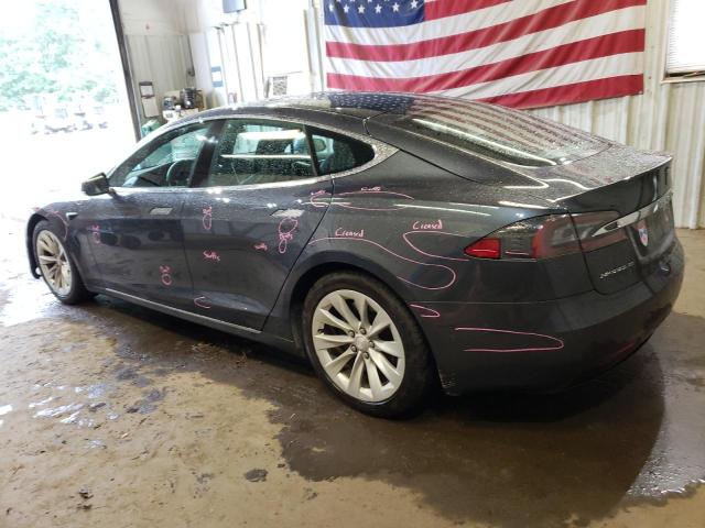 5YJSA1E24HF218204 - 2017 TESLA MODEL S 灰色 照片 2
