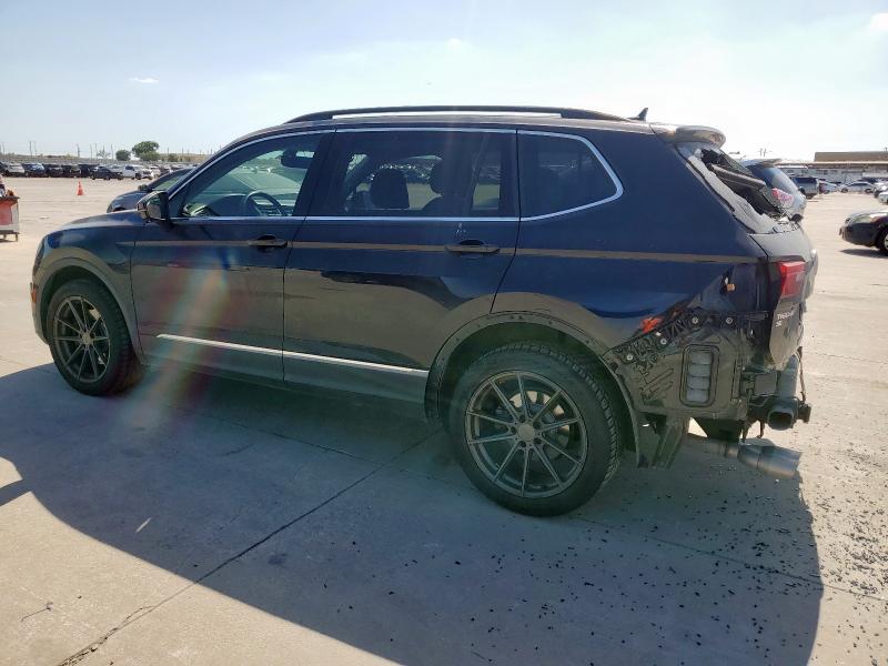 3VV2B7AX5JM146496 - 2018 VOLKSWAGEN TIGUAN SE BLACK photo 2