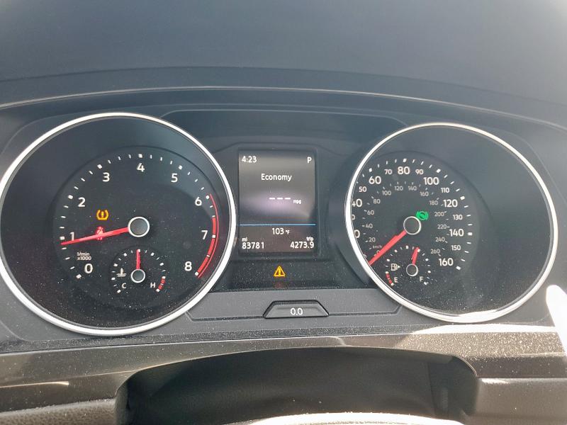 3VV2B7AX5JM146496 - 2018 VOLKSWAGEN TIGUAN SE BLACK photo 9