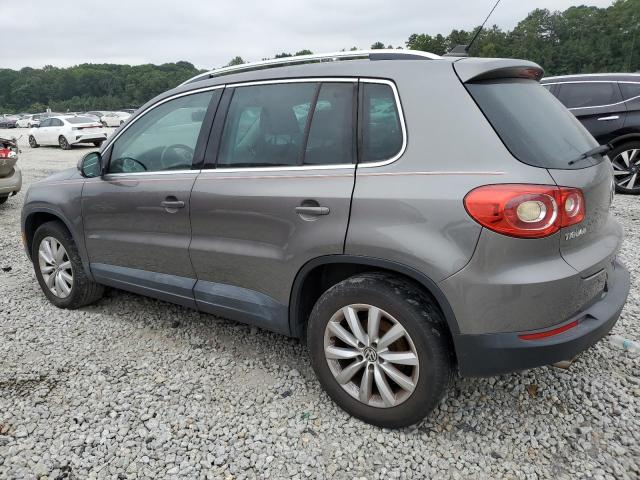 WVGAV7AX5BW502010 - 2011 VOLKSWAGEN TIGUAN S SILVER photo 2