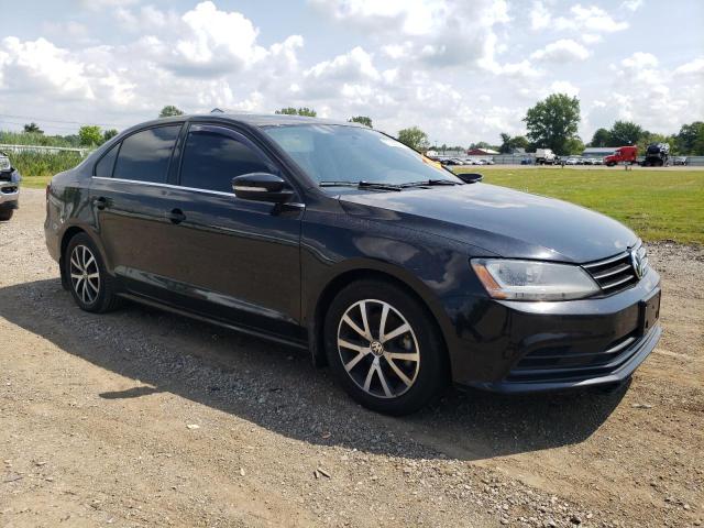 3VWDB7AJ0HM287275 - 2017 VOLKSWAGEN JETTA SE BLACK photo 4