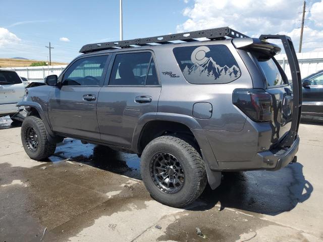 JTEBU5JR2J5550307 - 2018 TOYOTA 4RUNNER SR5/SR5 PREMIUM GRAY photo 2