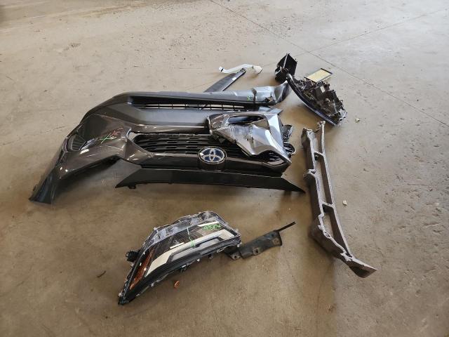 4T3RWRFVXNU056169 - 2022 TOYOTA RAV4 XLE Grau Foto 13