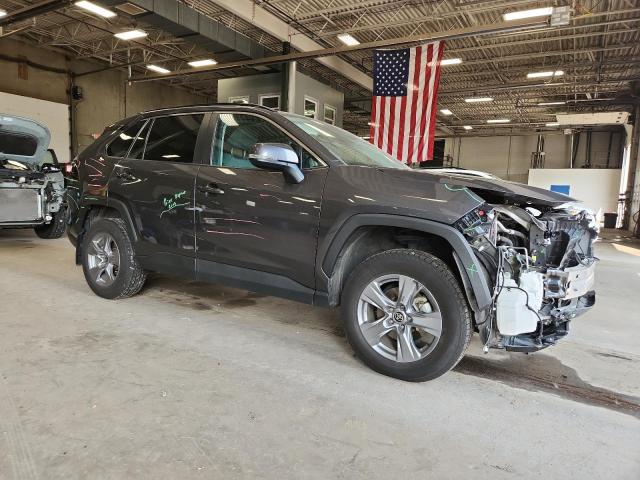 4T3RWRFVXNU056169 - 2022 TOYOTA RAV4 XLE Grau Foto 4