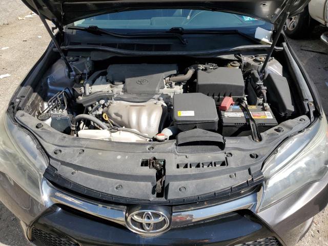 4T1BF1FK9GU247456 - 2016 TOYOTA CAMRY LE GRAY photo 11