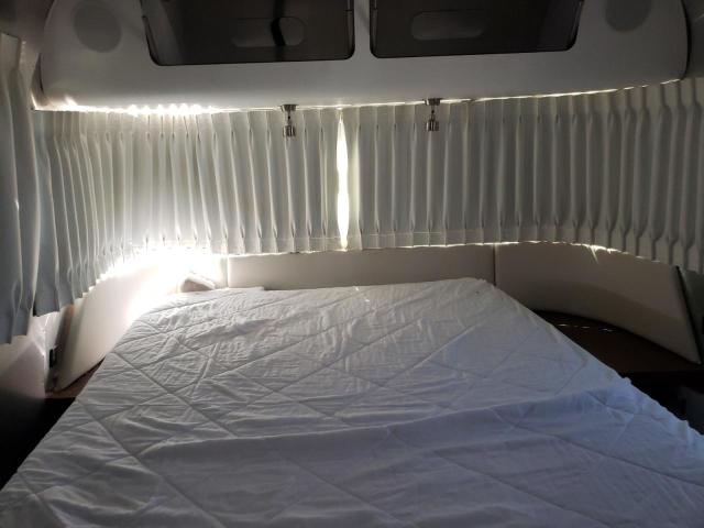 1STTNYL21JJ542473 - 2018 AIRS TRAVEL TRA ვერცხლისფერი ფოტო 8